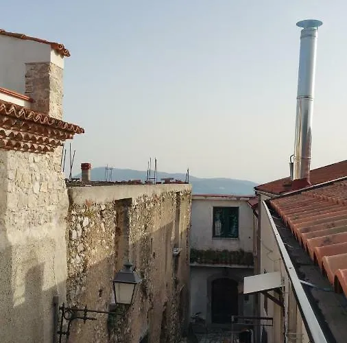 Palazzo Alojamento de Acomodação e Pequeno-almoço Trentinara